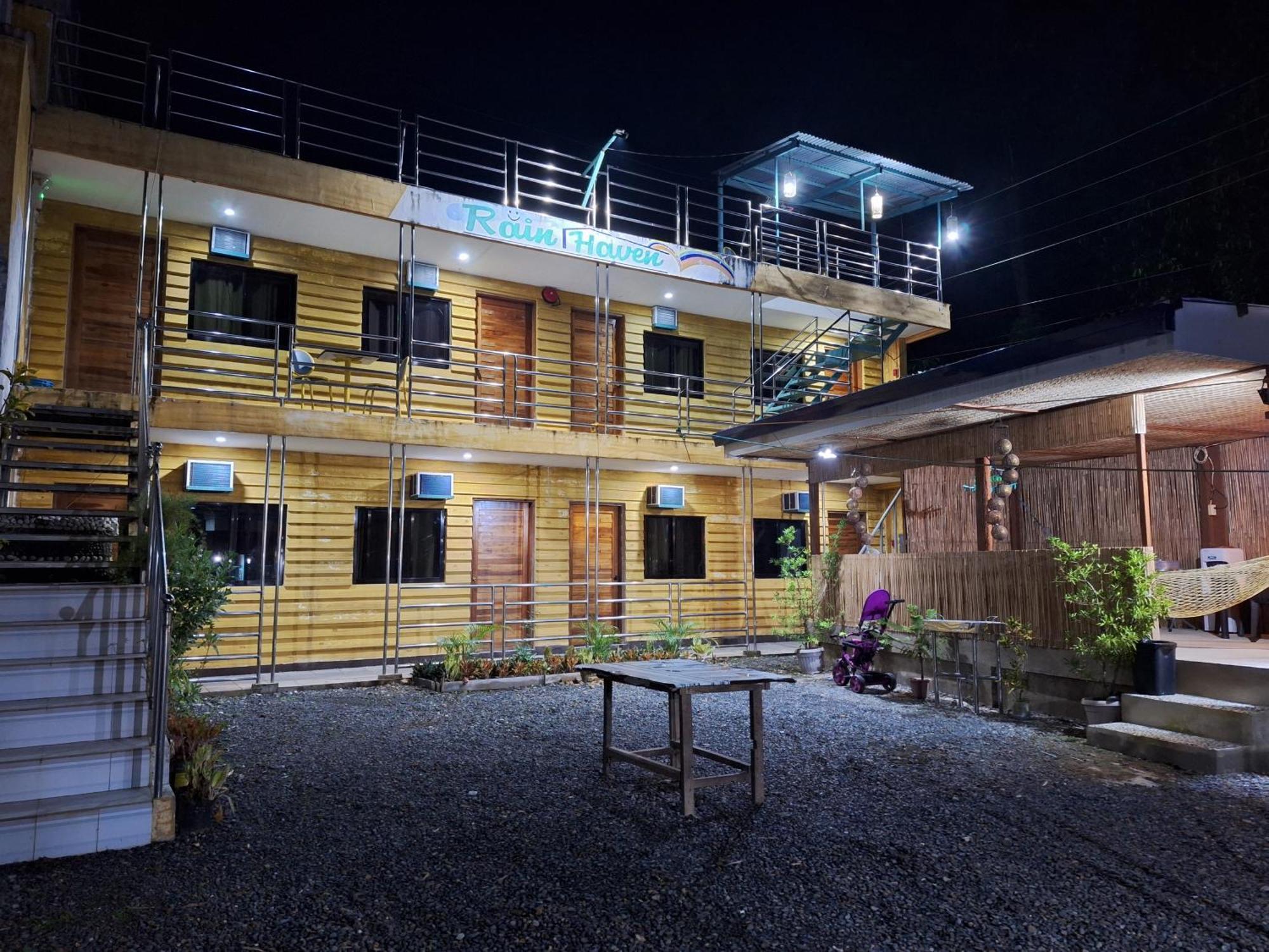 Rain Haven Lodging House Coron Kültér fotó
